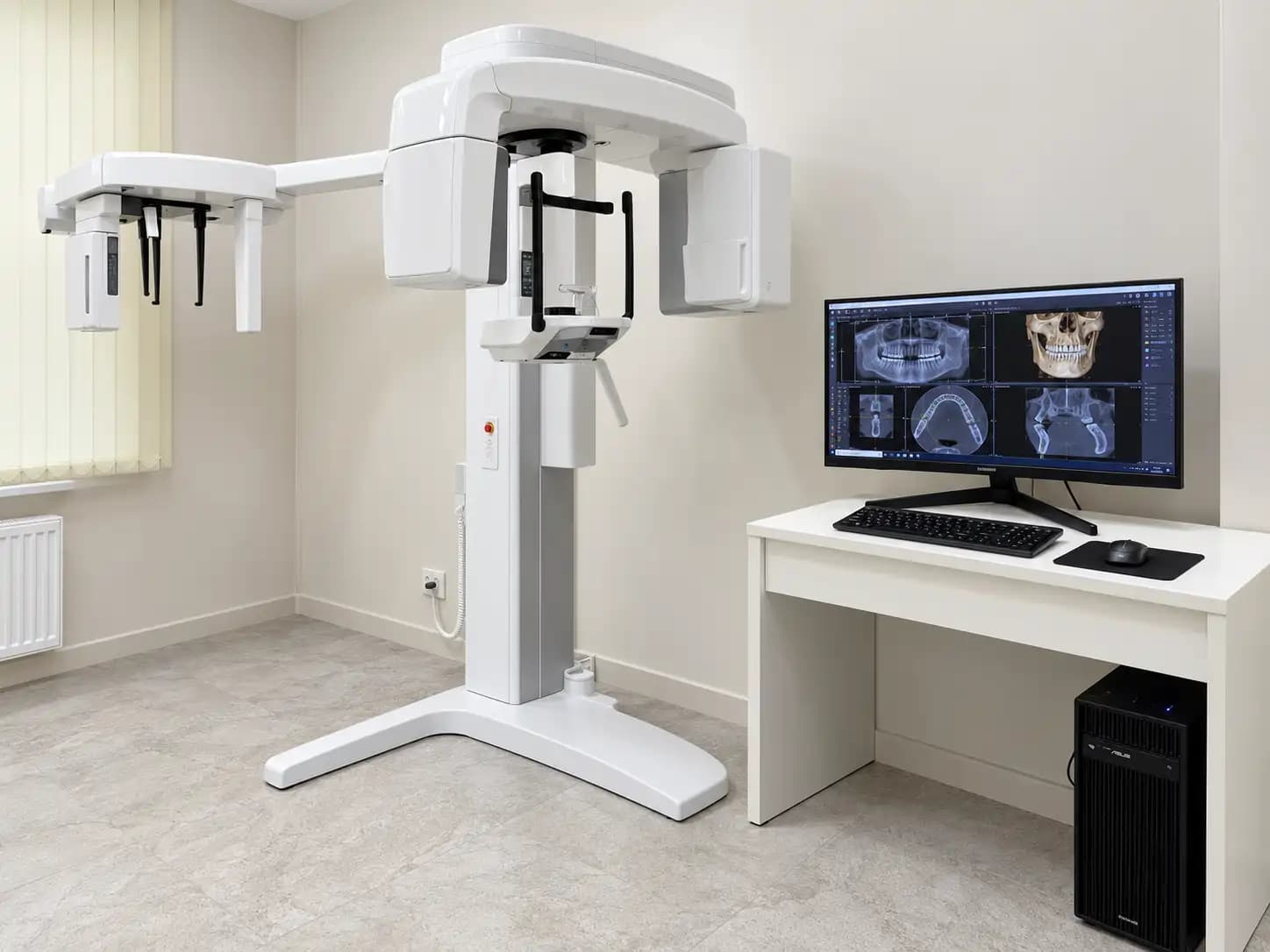 Иллюстрация рабочего места с системой CS 8100 3D и компьютером
